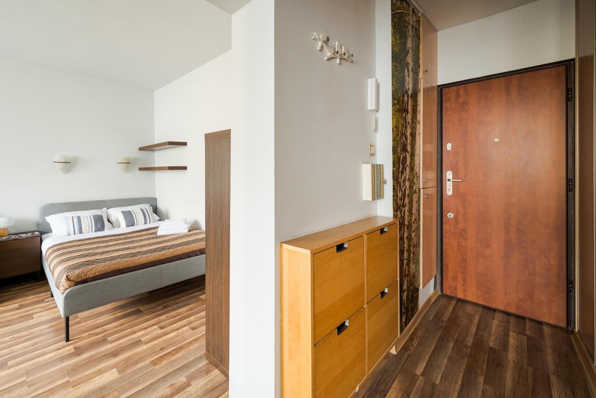 Stay With Friends In Warsaw Apartment 외부 사진