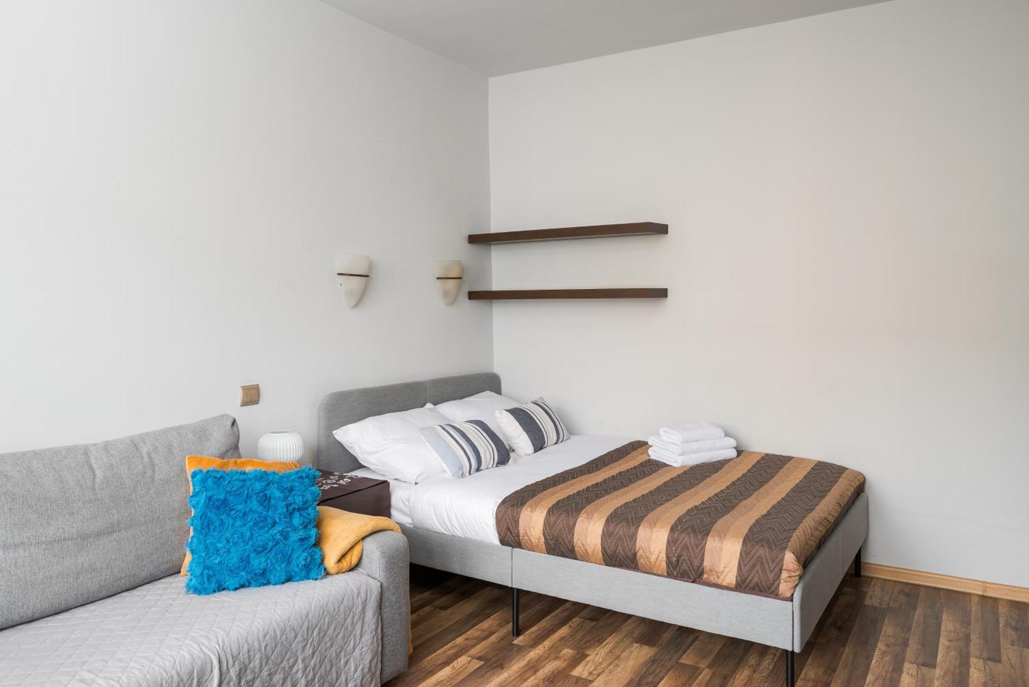 Stay With Friends In Warsaw Apartment 외부 사진